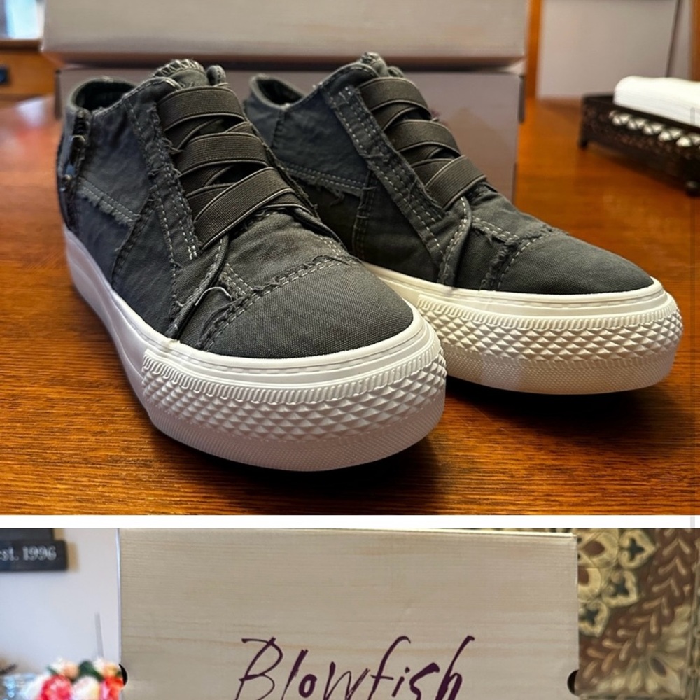 Blowfish Malibu Mamba Blue Tuna Color Washed NEW, size 8
